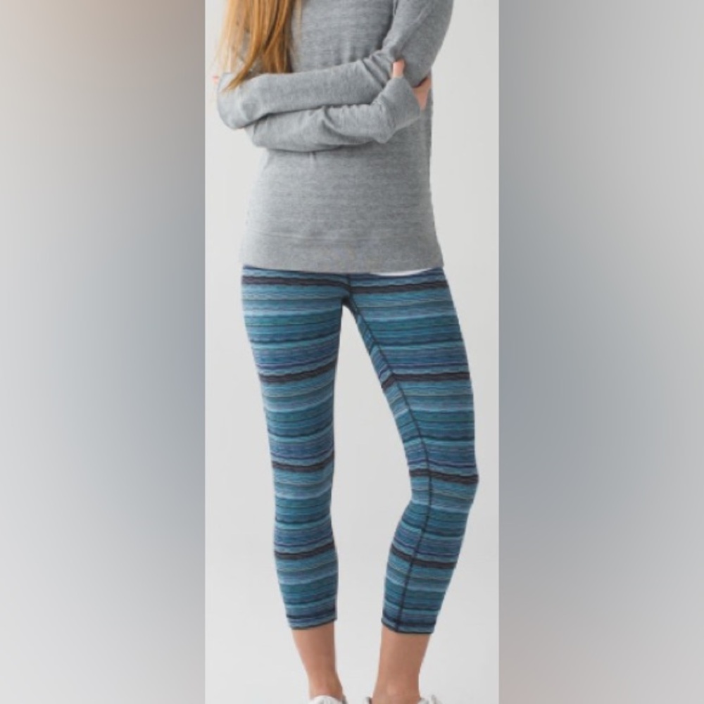 Lululemon Wunder Under Crop (Hi-Rise) in Space Dye Twist Naval Blue Peacock Blue